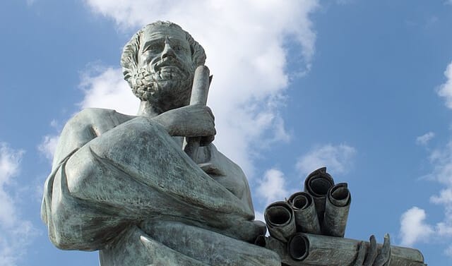 Statue des Aristoteles an der Universität von Thessaloniki