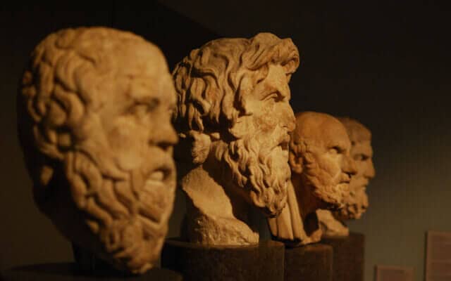 Steinbüsten berühmter griechischer Philosophen